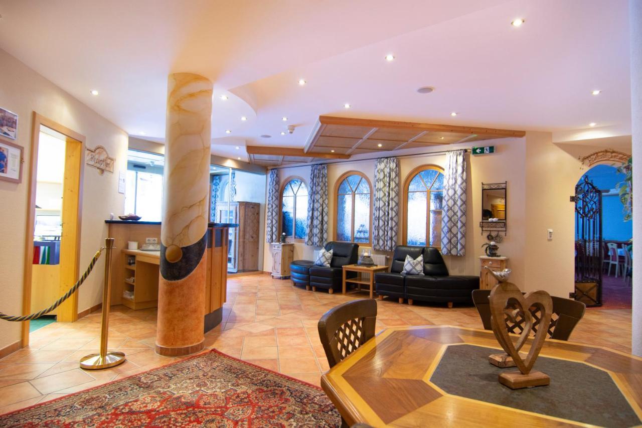 Hotel Garni Alpenhof イシュグル エクステリア 写真