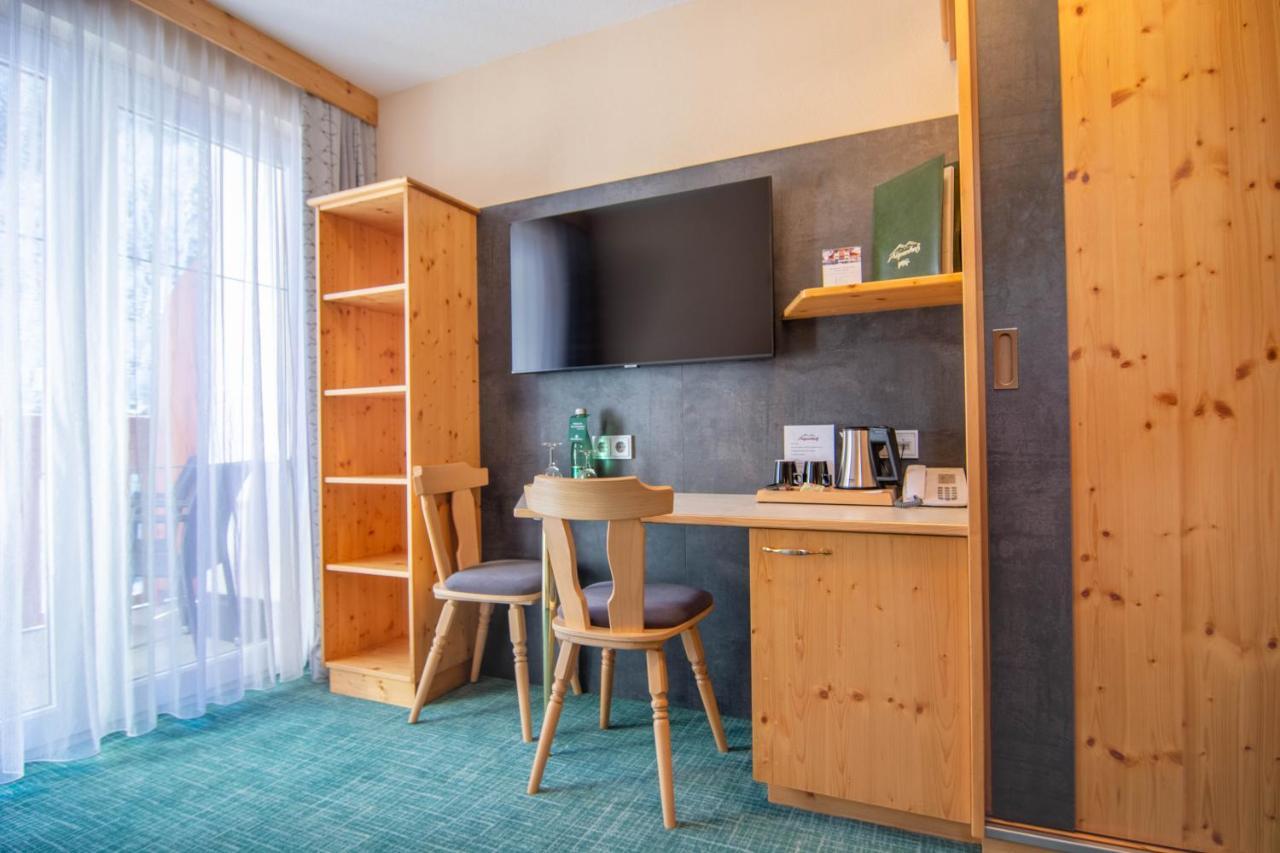 Hotel Garni Alpenhof イシュグル エクステリア 写真