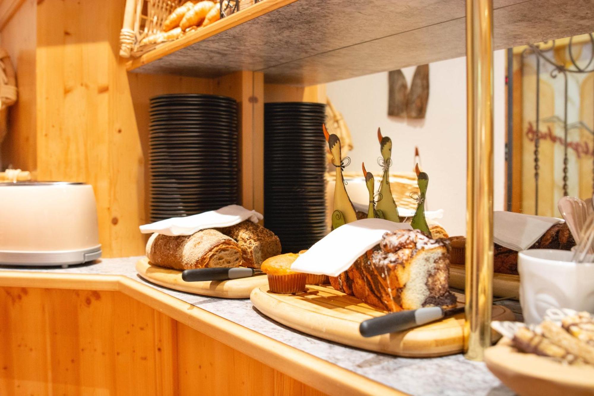 Hotel Garni Alpenhof イシュグル エクステリア 写真